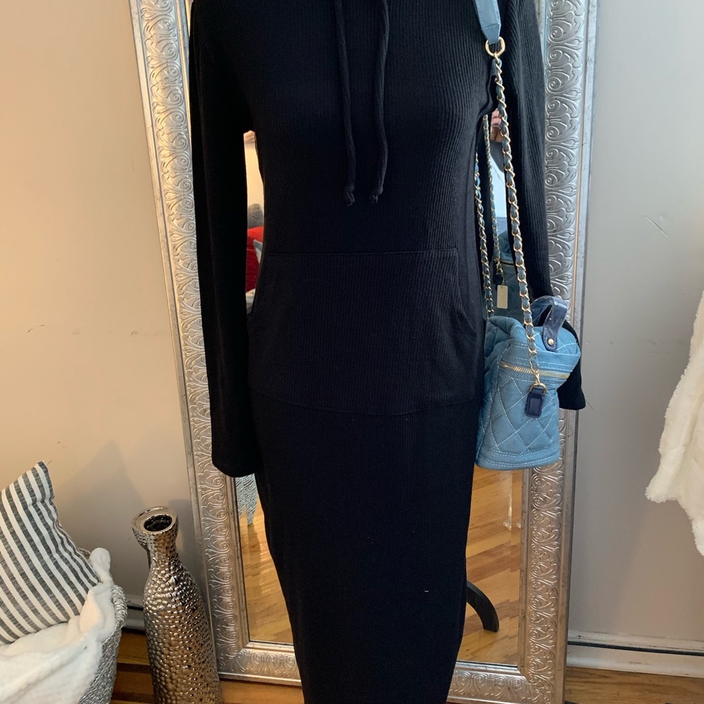 Last one!! Long black hooded sweater dress. NWT M - Picture 14 of 14